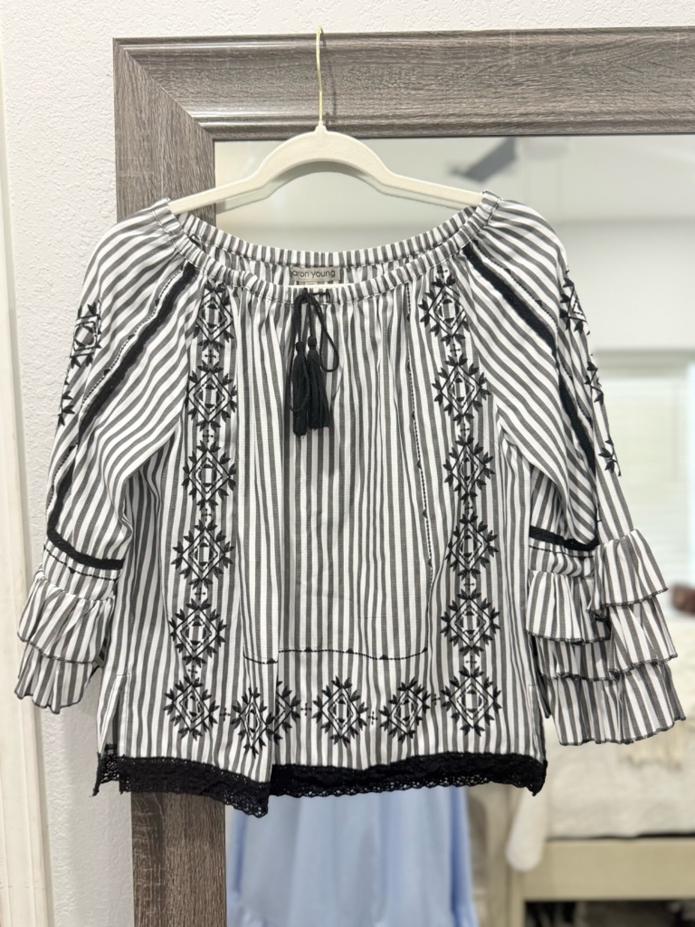 Black and white top